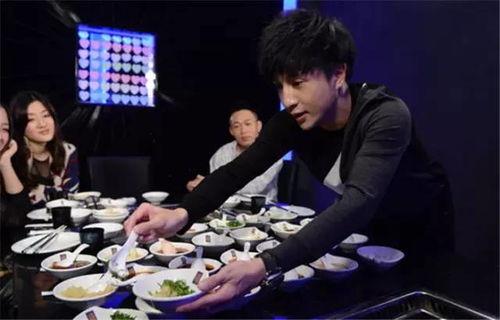 娱乐圈吃瓜节是真的吗,揭秘真相还是一场炒作？  第1张